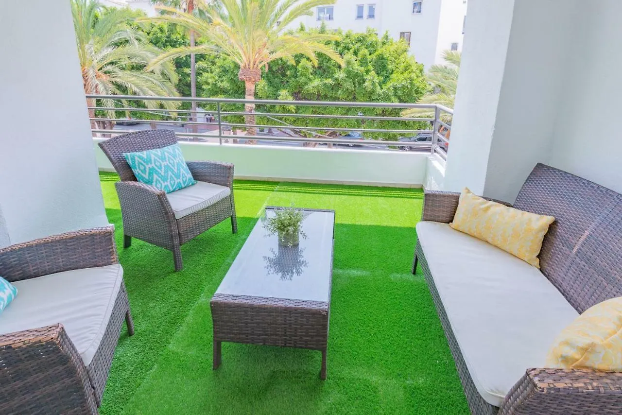 Terrazas De Banus Sunlit Retreat, Walk Everywhere! Apartment Marbella