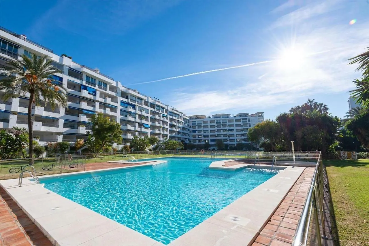 Terrazas De Banus Sunlit Retreat, Walk Everywhere! Apartment Marbella