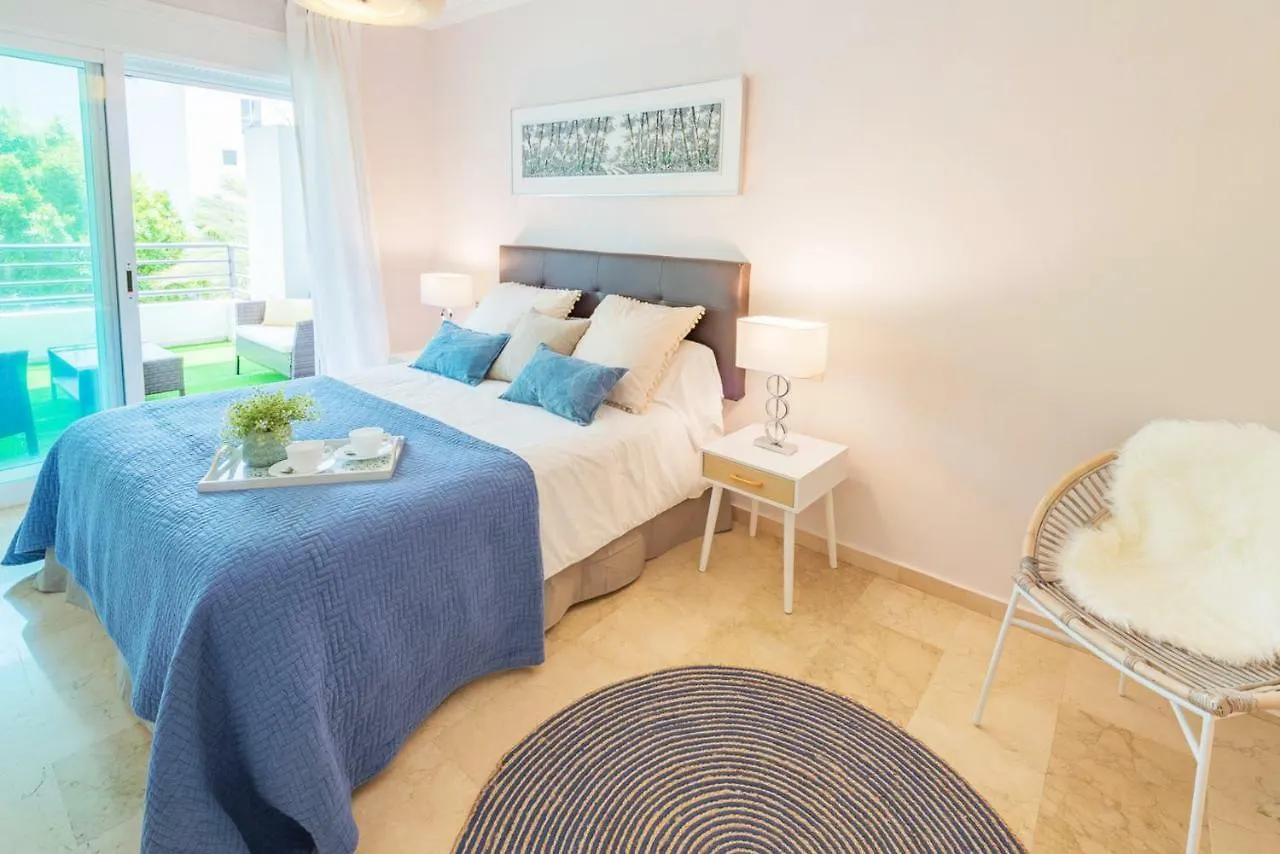 Terrazas De Banus Sunlit Retreat, Walk Everywhere! Apartment Marbella